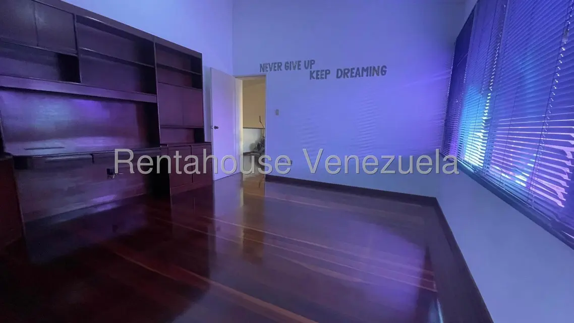 Casa (Multipes Niveles) en Venta en Los Naranjos del Cafetal, Distrito Metropolitano - 12