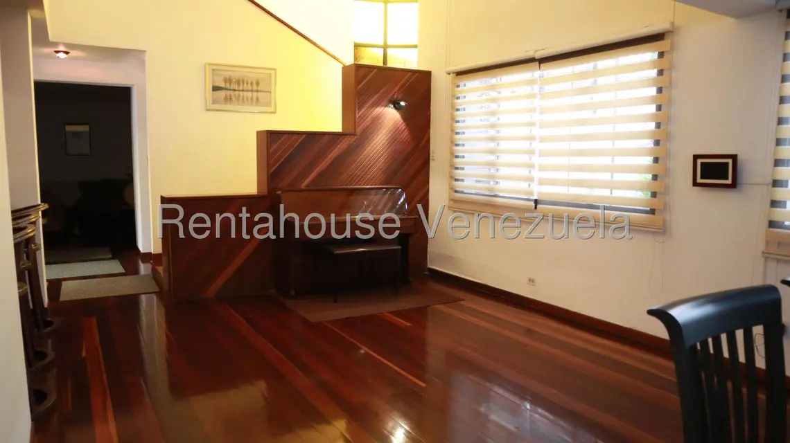 Casa (Multipes Niveles) en Venta en Los Naranjos del Cafetal, Distrito Metropolitano - 3