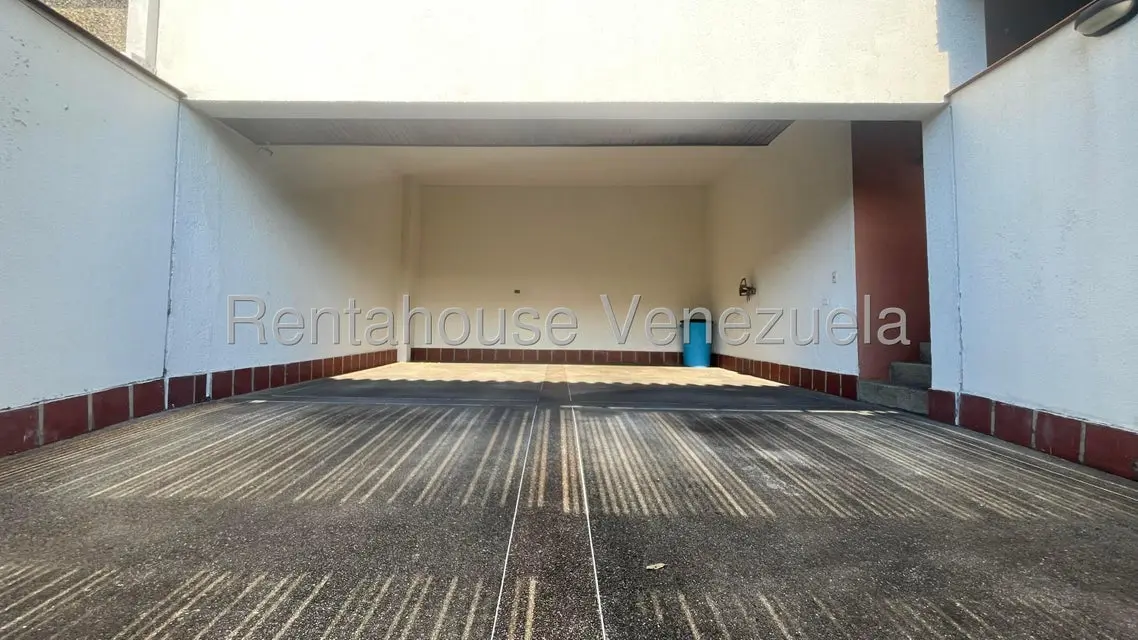 Casa (Multipes Niveles) en Venta en Los Naranjos del Cafetal, Distrito Metropolitano - 23