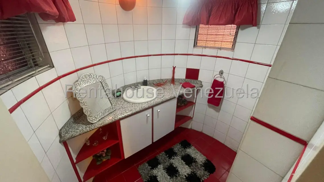 Casa (Multipes Niveles) en Venta en Los Naranjos del Cafetal, Distrito Metropolitano - 6