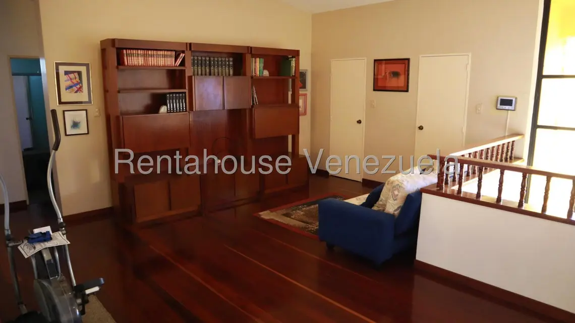 Casa (Multipes Niveles) en Venta en Los Naranjos del Cafetal, Distrito Metropolitano - 8