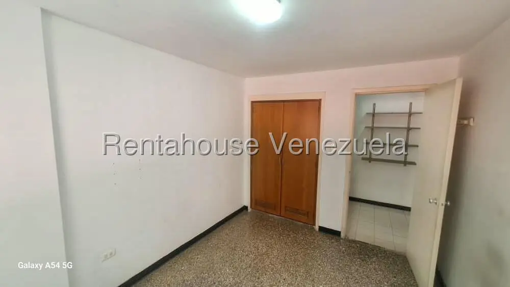 Apartamento (1 Nivel) en Alquiler en Bello Campo, Distrito Metropolitano - 14