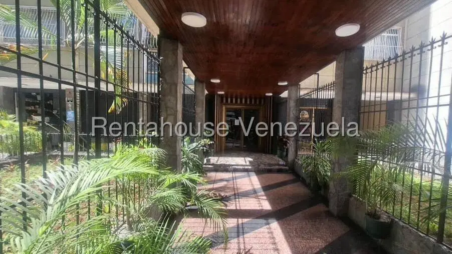 Apartamento (1 Nivel) en Alquiler en Bello Campo, Distrito Metropolitano - 3