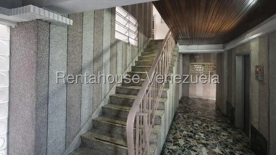 Apartamento (1 Nivel) en Alquiler en Bello Campo, Distrito Metropolitano - 4