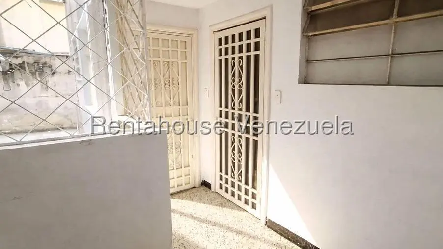 Apartamento (1 Nivel) en Alquiler en Bello Campo, Distrito Metropolitano - 6
