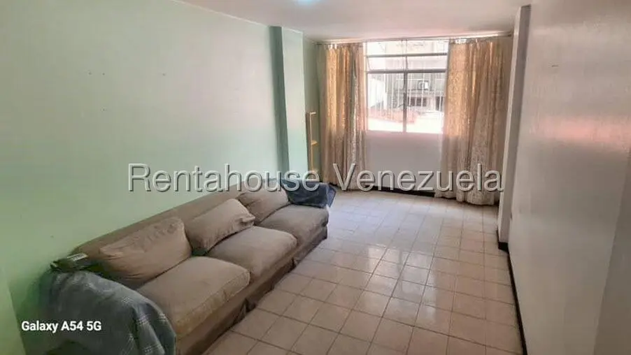 Apartamento (1 Nivel) en Alquiler en Bello Campo, Distrito Metropolitano - 7