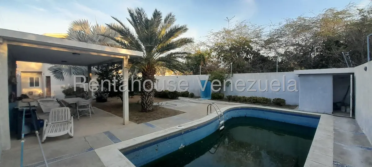 Townhouse (1 Nivel) en Venta en El Yaque, Nueva Esparta - 30