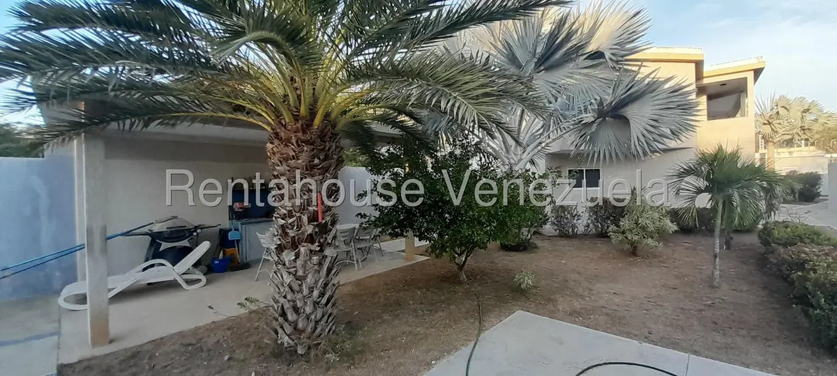 Townhouse (1 Nivel) en Venta en El Yaque, Nueva Esparta - 4