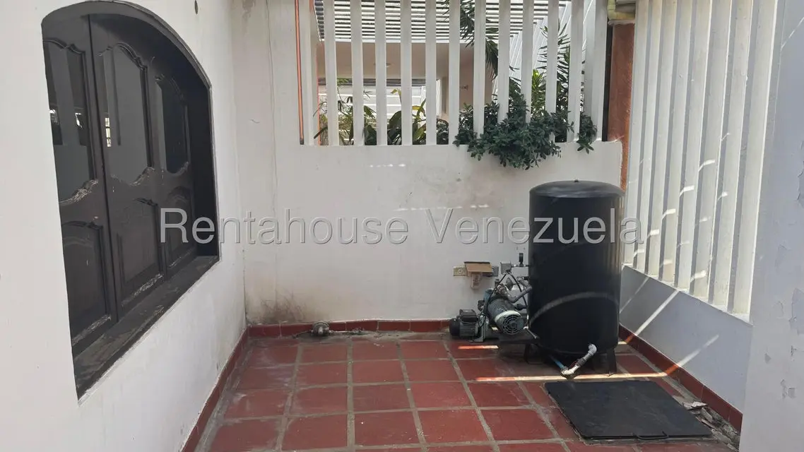 Casa (Contemporaneo) en Venta en La Trinidad, Zulia - 2