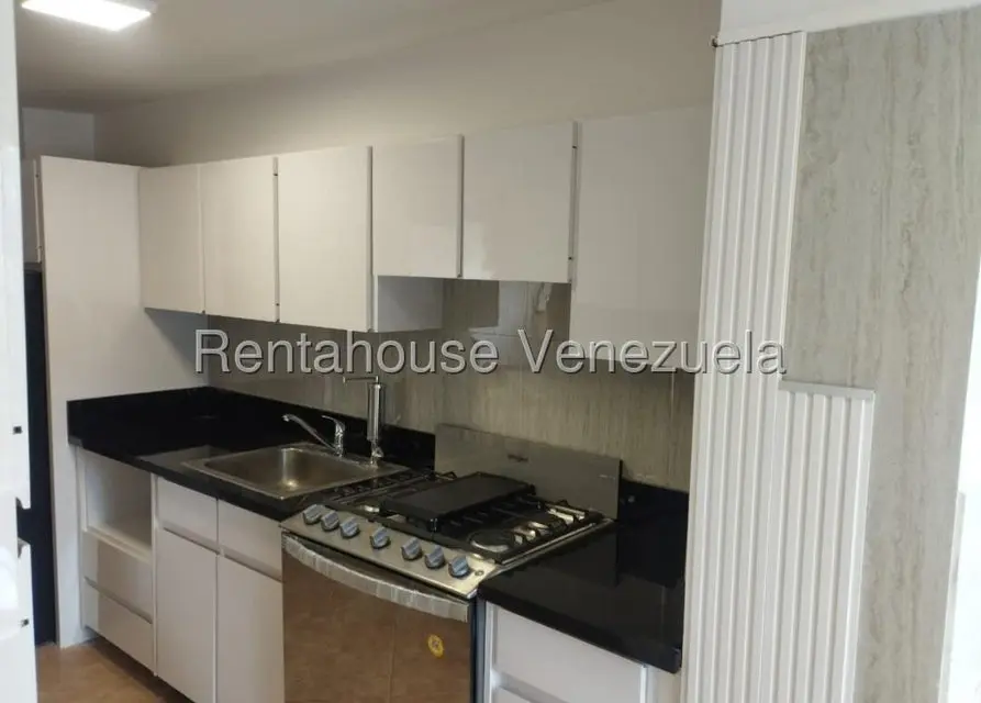 Apartamento (1 Nivel) en Alquiler en Los Naranjos del Cafetal, Distrito Metropolitano - 12