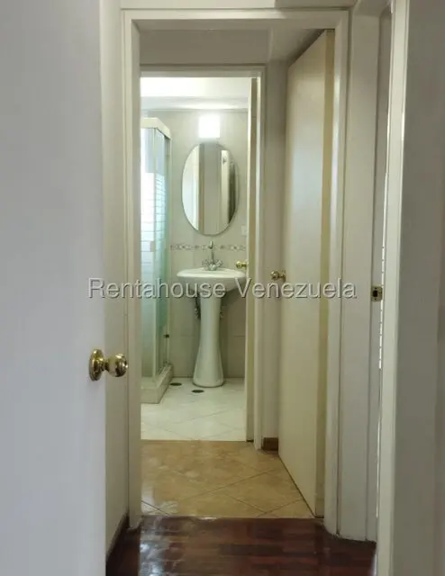 Apartamento (1 Nivel) en Alquiler en Los Naranjos del Cafetal, Distrito Metropolitano - 15