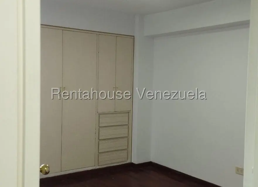 Apartamento (1 Nivel) en Alquiler en Los Naranjos del Cafetal, Distrito Metropolitano - 16