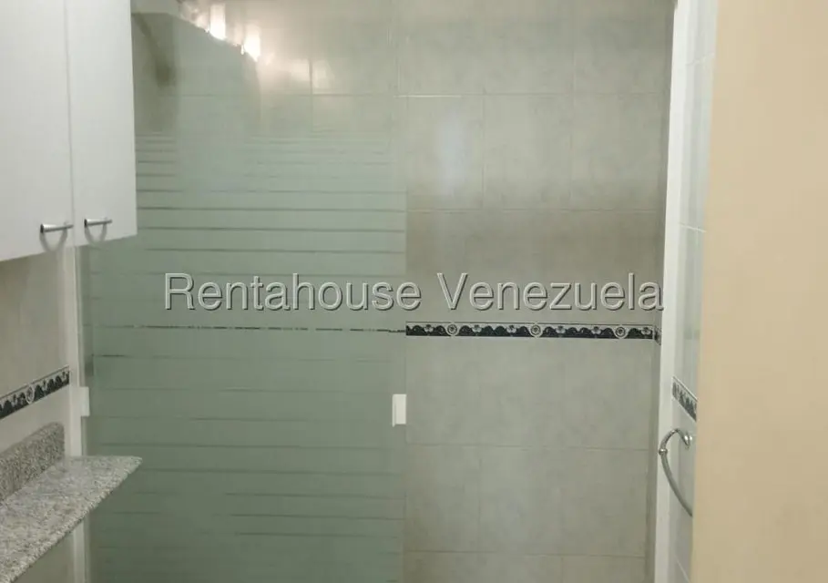 Apartamento (1 Nivel) en Alquiler en Los Naranjos del Cafetal, Distrito Metropolitano - 17