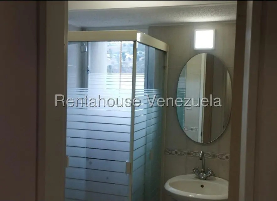 Apartamento (1 Nivel) en Alquiler en Los Naranjos del Cafetal, Distrito Metropolitano - 18