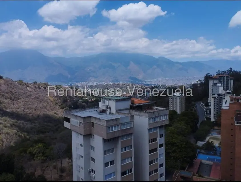 Apartamento (1 Nivel) en Alquiler en Los Naranjos del Cafetal, Distrito Metropolitano - 23