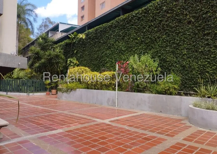 Apartamento (1 Nivel) en Alquiler en Los Naranjos del Cafetal, Distrito Metropolitano - 5