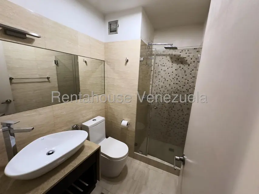 Apartamento (1 Nivel) en Venta en Campo Alegre, Distrito Metropolitano - 11
