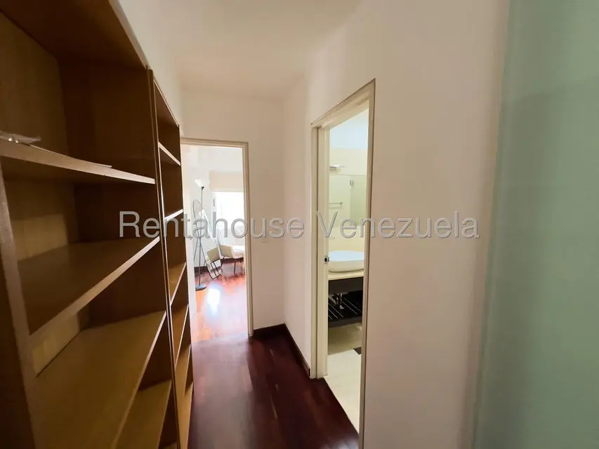 Apartamento (1 Nivel) en Venta en Campo Alegre, Distrito Metropolitano - 12