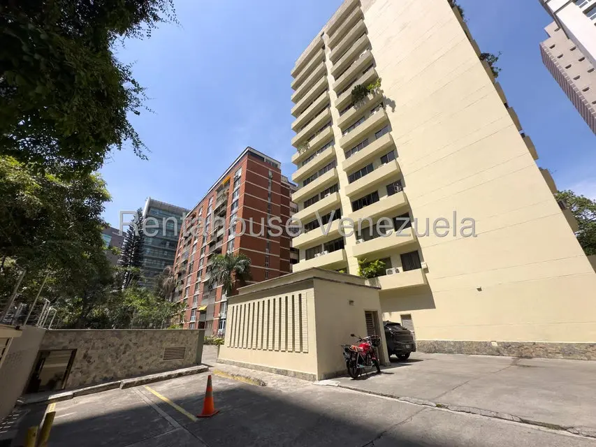 Apartamento (1 Nivel) en Venta en Campo Alegre, Distrito Metropolitano - 19