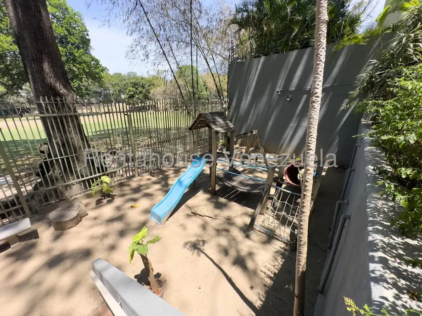 Apartamento (1 Nivel) en Venta en Campo Alegre, Distrito Metropolitano - 21