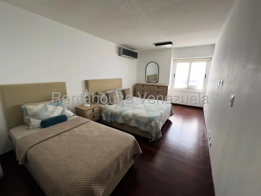 Apartamento (1 Nivel) en Venta en Campo Alegre, Distrito Metropolitano - 6