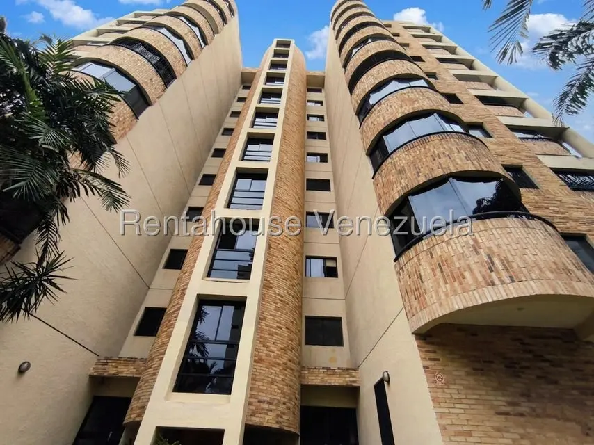 Apartamento (1 Nivel) en Alquiler en Los Mangos, Carabobo - 2