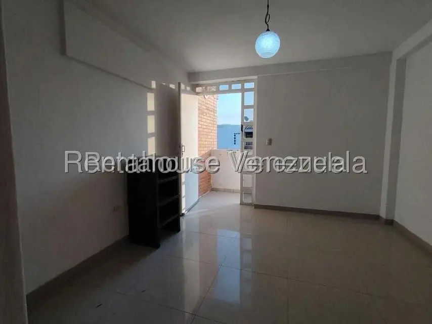 Casa (1 Nivel) en Alquiler en Ave Intercomunal, Lara - 11