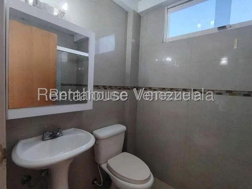 Casa (1 Nivel) en Alquiler en Ave Intercomunal, Lara - 13