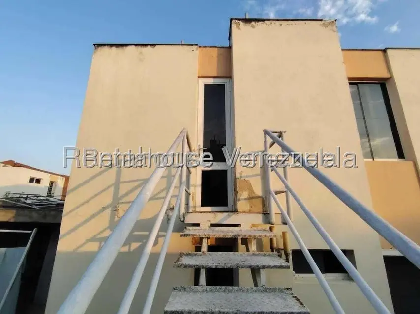 Casa (1 Nivel) en Alquiler en Ave Intercomunal, Lara - 4