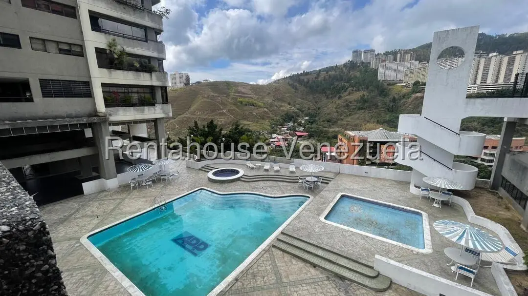 Apartamento (1 Nivel) en Alquiler en Lomas de Prados del Este, Distrito Metropolitano - 18