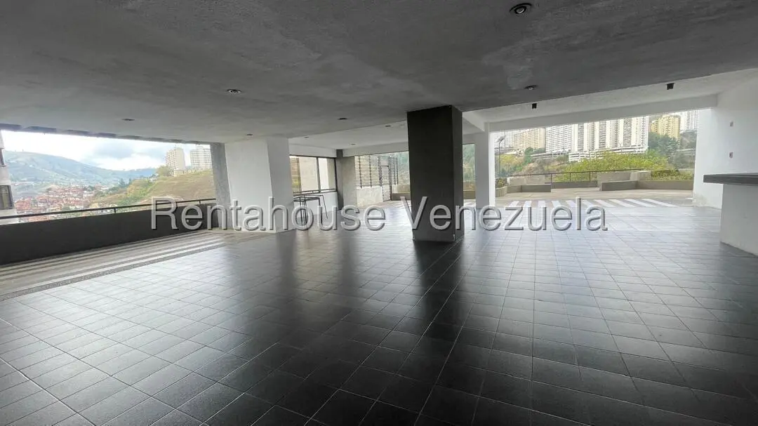 Apartamento (1 Nivel) en Alquiler en Lomas de Prados del Este, Distrito Metropolitano - 20