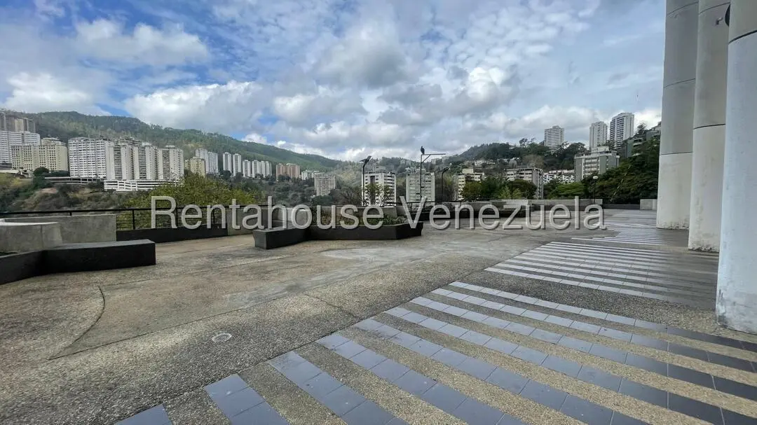 Apartamento (1 Nivel) en Alquiler en Lomas de Prados del Este, Distrito Metropolitano - 21