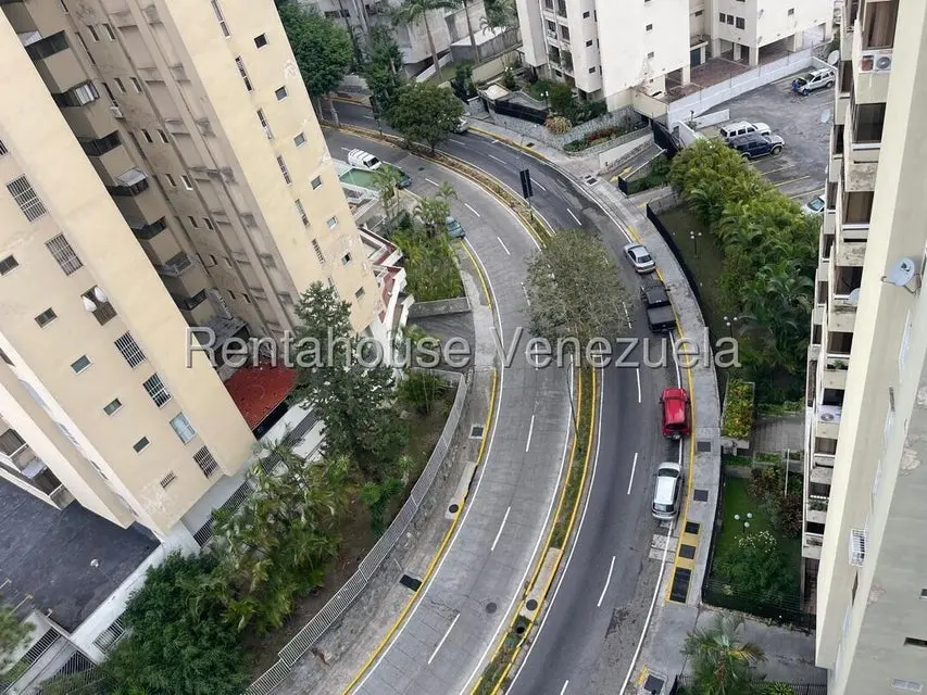 Apartamento (1 Nivel) en Alquiler en Lomas de Prados del Este, Distrito Metropolitano - 22