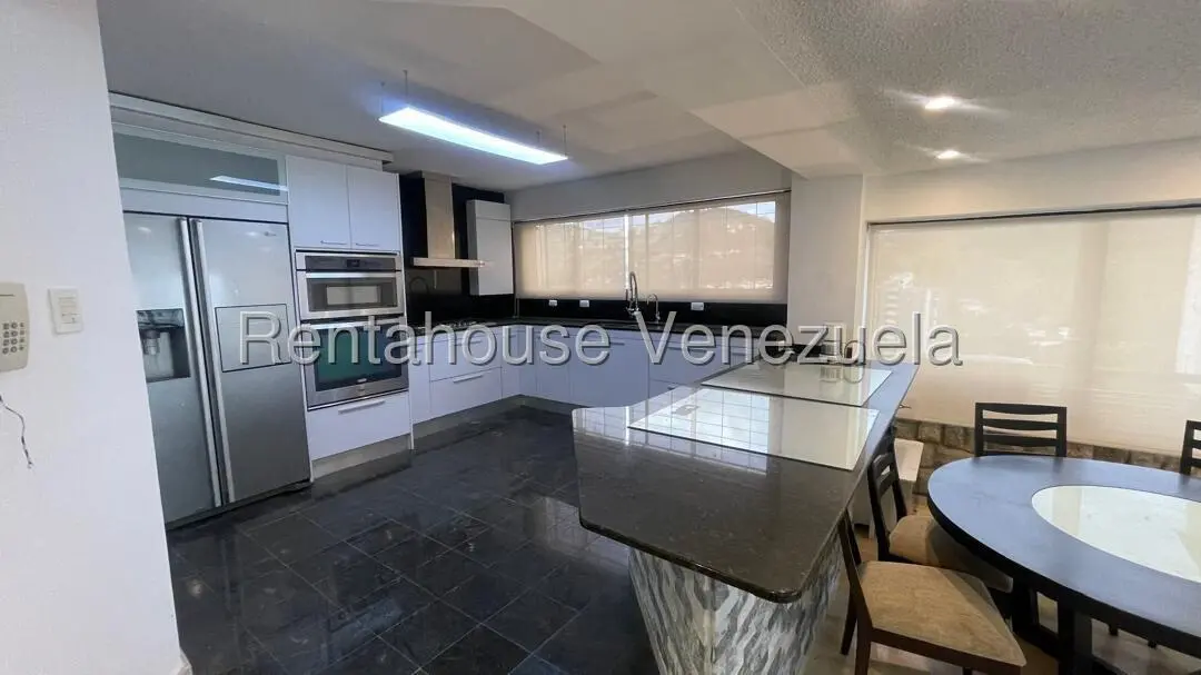Apartamento (1 Nivel) en Alquiler en Lomas de Prados del Este, Distrito Metropolitano - 5