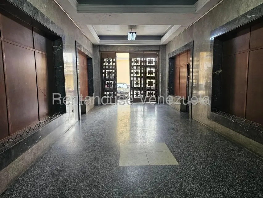 Comercial (Oficina) en Alquiler en Parroquia Catedral, Distrito Metropolitano - 18