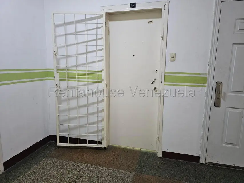 Comercial (Oficina) en Alquiler en Parroquia Catedral, Distrito Metropolitano - 3