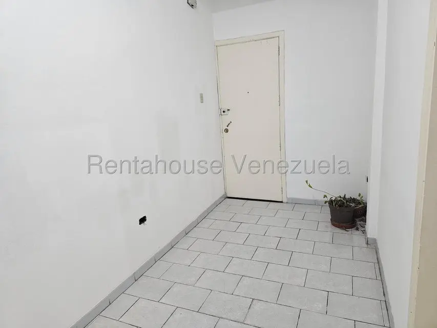 Comercial (Oficina) en Alquiler en Parroquia Catedral, Distrito Metropolitano - 4