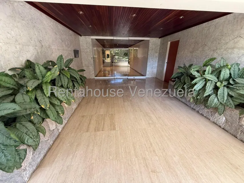 Apartamento (1 Nivel) en Alquiler en La Castellana, Distrito Metropolitano - 2