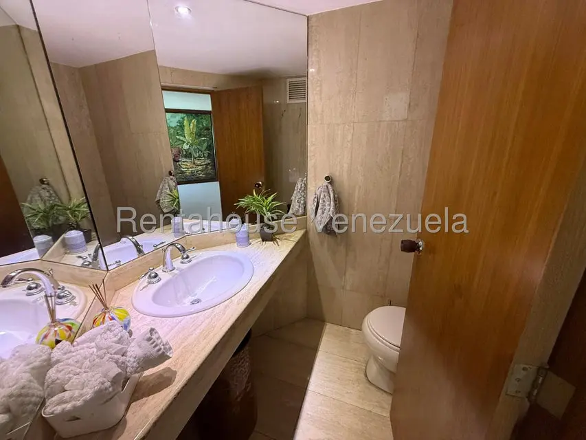 Apartamento (1 Nivel) en Alquiler en La Castellana, Distrito Metropolitano - 24