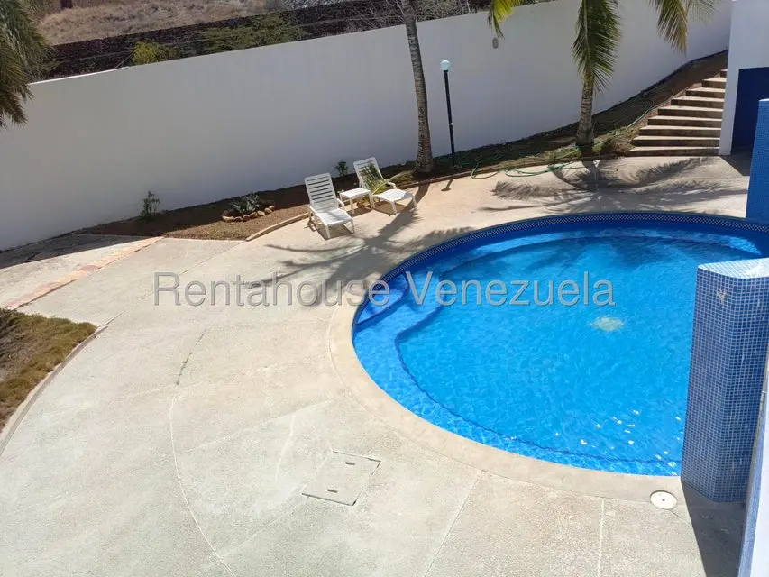 Apartamento (Duplex) en Venta en El Morro, Nueva Esparta - 3