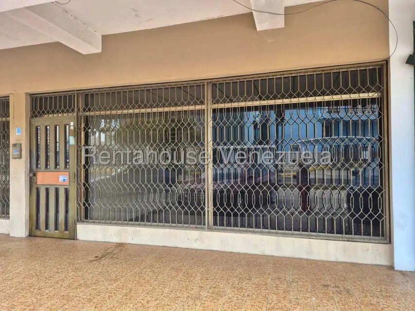 Comercial (Local Comercial) en Alquiler en Avenida Falcon, Zulia - 2