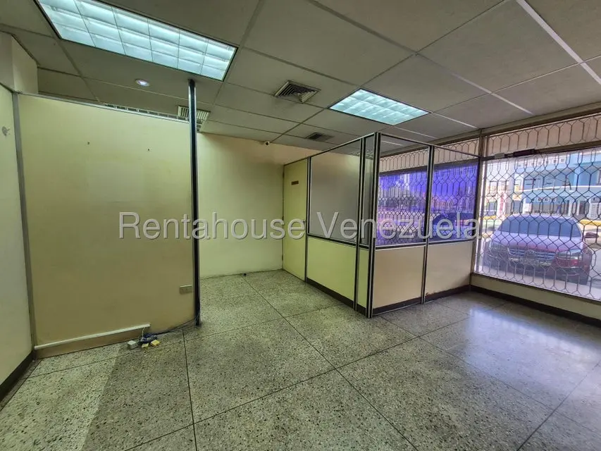 Comercial (Local Comercial) en Alquiler en Avenida Falcon, Zulia - 7