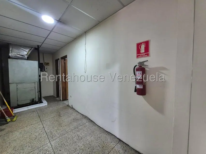 Comercial (Local Comercial) en Alquiler en Avenida Falcon, Zulia - 10