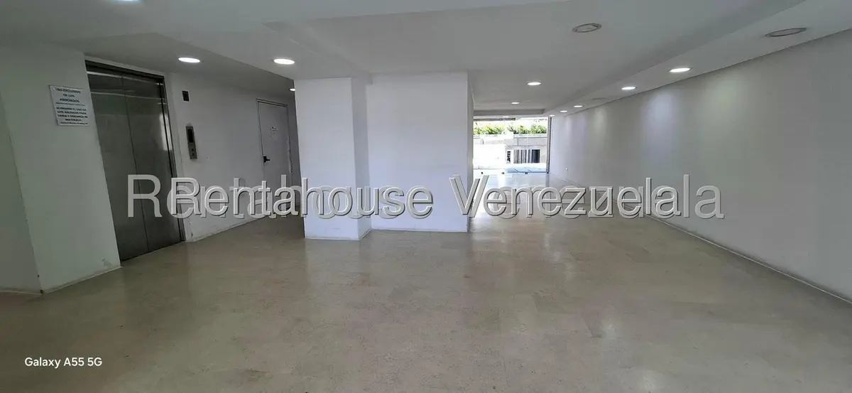 Apartamento (1 Nivel) en Alquiler en El Rosal, Distrito Metropolitano - 22