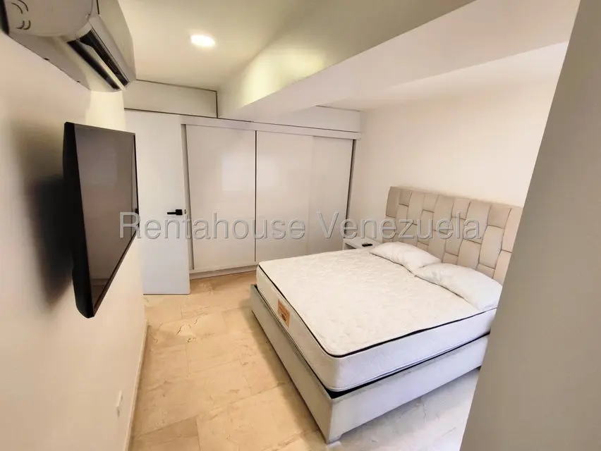 Apartamento (1 Nivel) en Alquiler en El Rosal, Distrito Metropolitano - 9