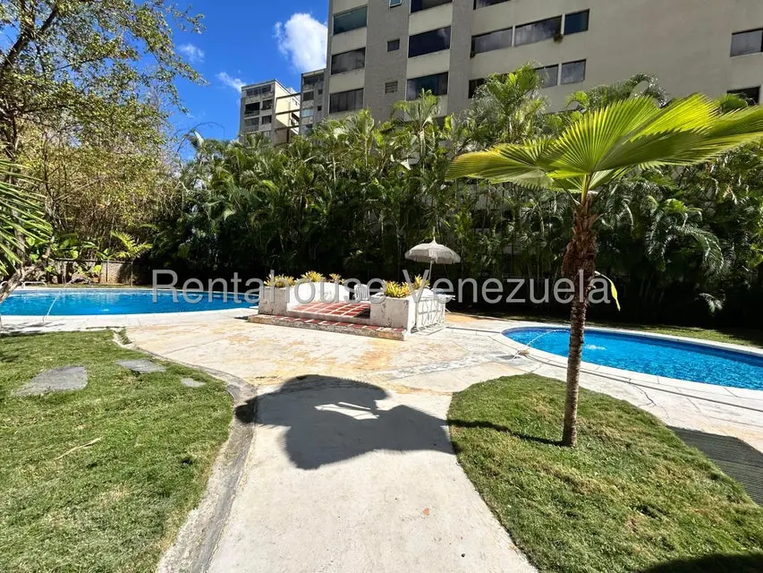 Apartamento (1 Nivel) en Alquiler en Los Palos Grandes, Distrito Metropolitano - 45