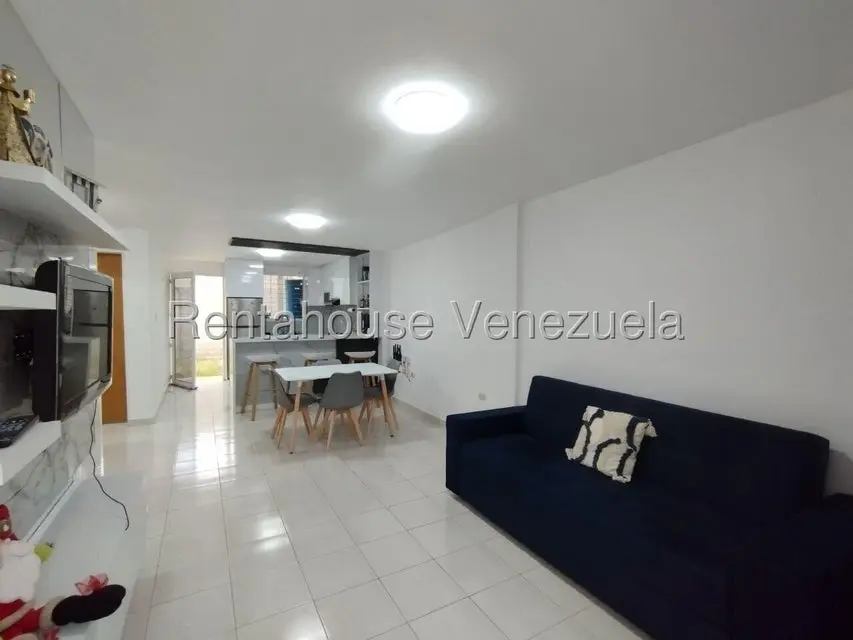 Casa (1 Nivel) en Venta en Ave Intercomunal, Lara - 2