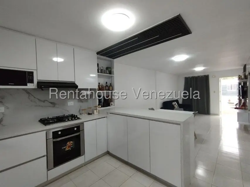 Casa (1 Nivel) en Venta en Ave Intercomunal, Lara - 4