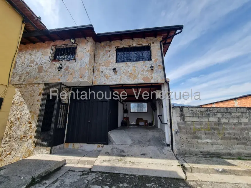 Casa (Multipes Niveles) en Venta en Urbanizacion los Curos, Merida - 2