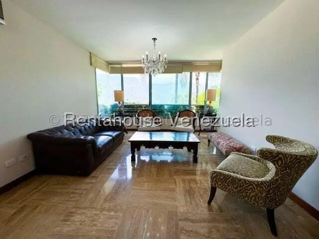 Apartamento (1 Nivel) en Alquiler en Lomas de Las Mercedes, Distrito Metropolitano - 13